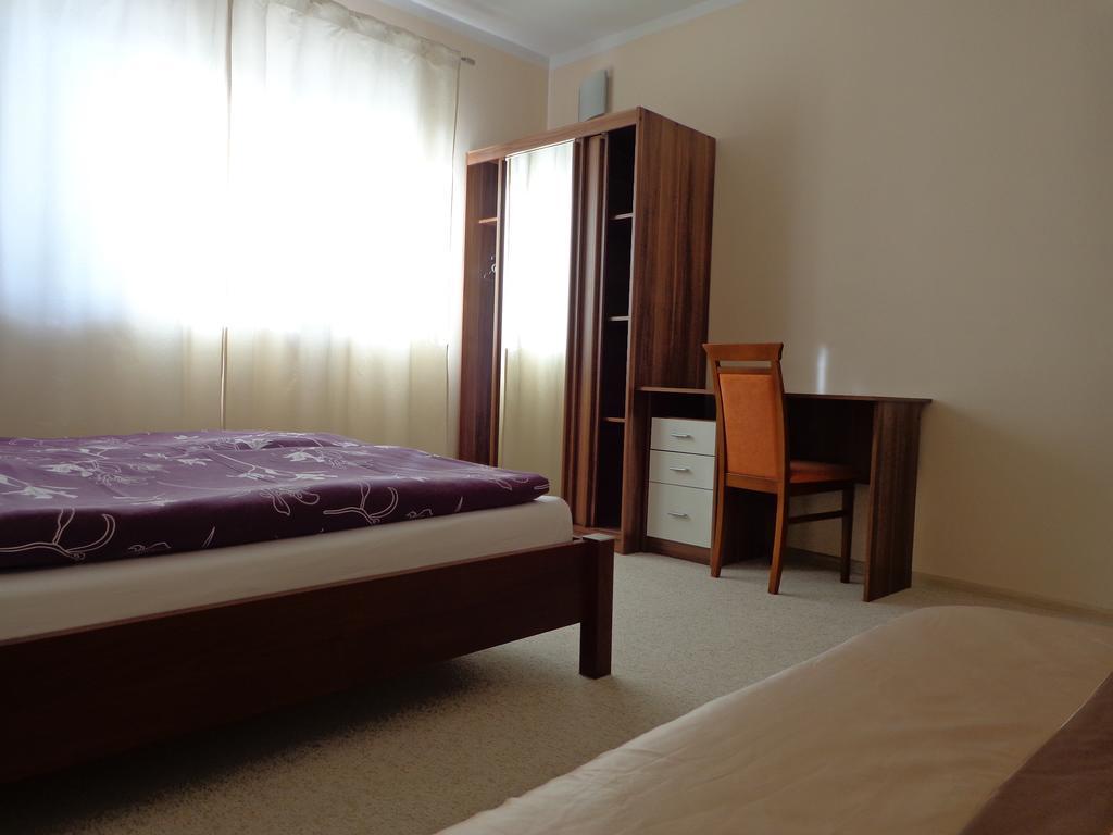 Penzion Reduta Oravsky Podzamok Exteriör bild